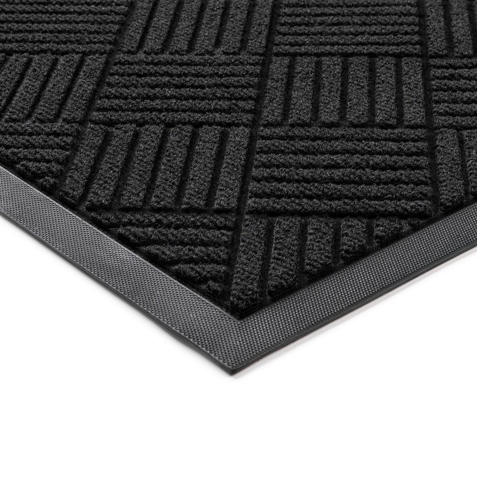 100pointONE front door mat in diamond black traps mud and dirt at busy entryways