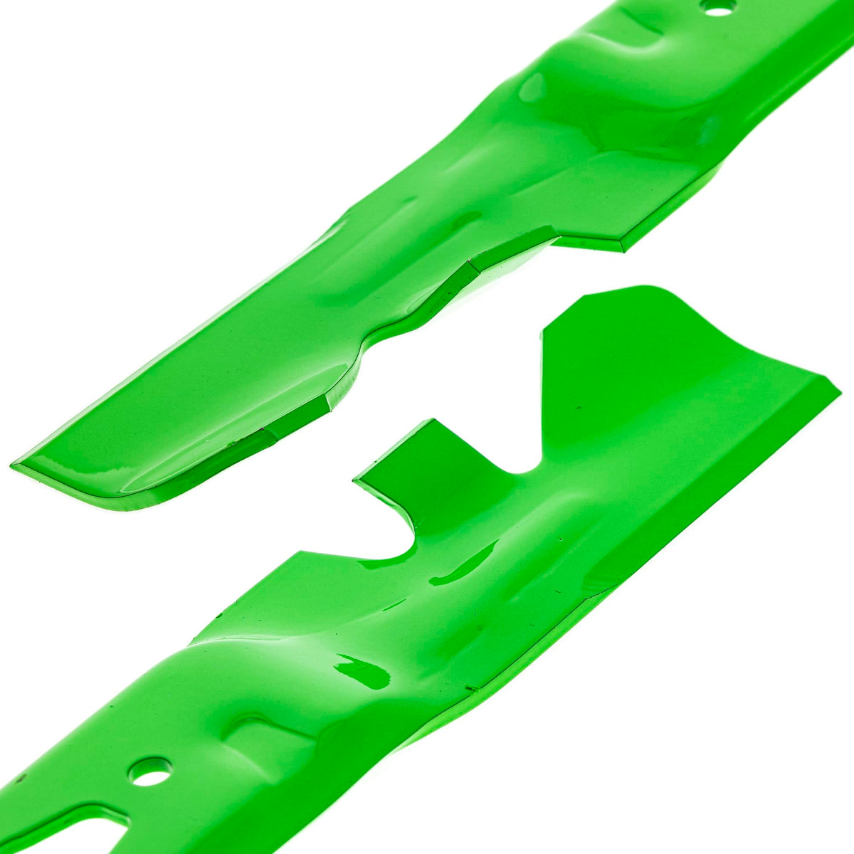 Closeup of 8TEN LawnRAZOR toothed edge for dense grass cutting