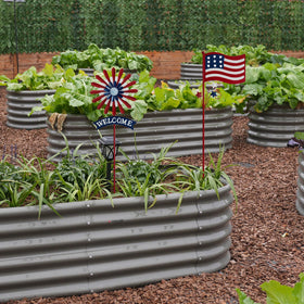 A ANLEOLIFE backyard display ideal for porches and fences.