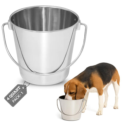 AASPIRE PETS 4-quart bucket with a secure handle for easy feeding outdoors.