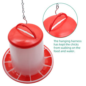 Abustle pig 1.5l waterer close-up shows sturdy construction.