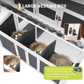 ActiveTrail coop pull out tray eases daily cleaning and waste removal.