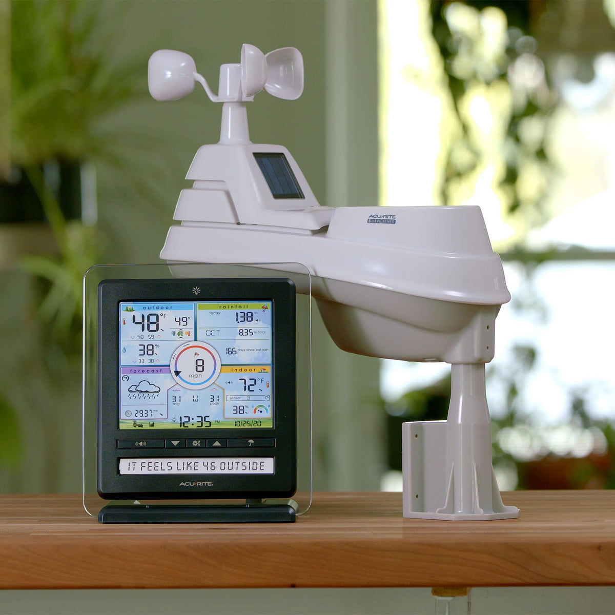 AcuRite Iris barometer with self-calibrating pressure trends
