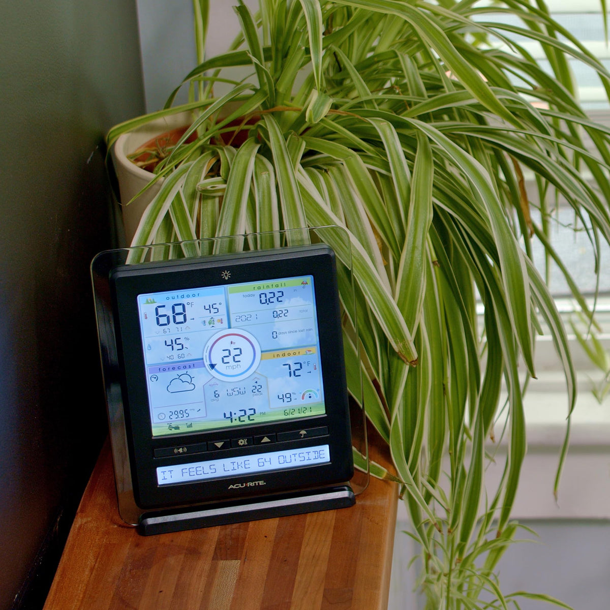 AcuRite Iris rain gauge provides precise yard rainfall readings