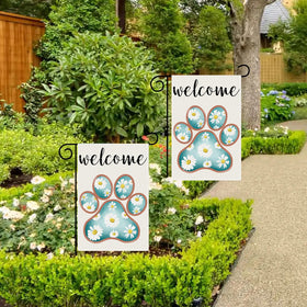 Adecortalk Burlap-style banner adds rustic spring charm.