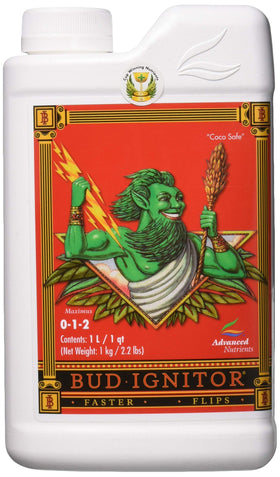 Advanced Nutrients Bud Ignitor bottle for early bloom support and aroma optimization.