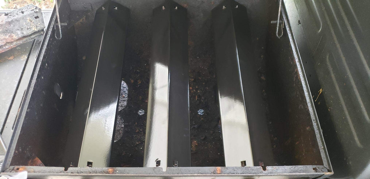 Flavor bars replacement kit maintains grilling flavor and heat balance.