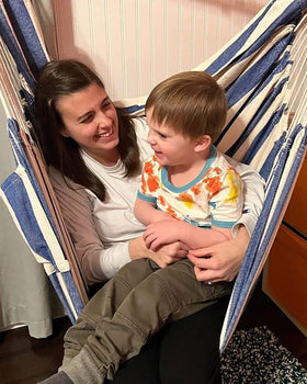 ADVOKAIR hammock chair supports up to 500 lbs for adults and kids