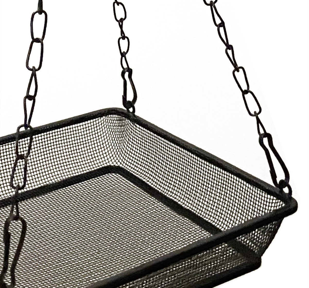 Aelean backyard bird-friendly setup with weather-resistant finish.