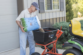Agri-Fab 185 lb capacity supports large yard jobs