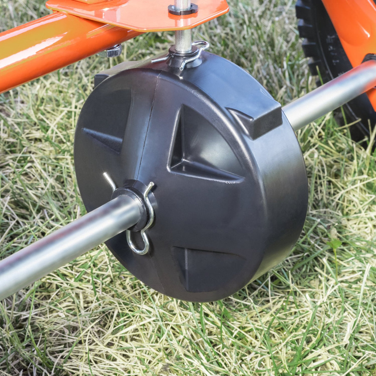 Enclosed gearbox keeps dust and debris out