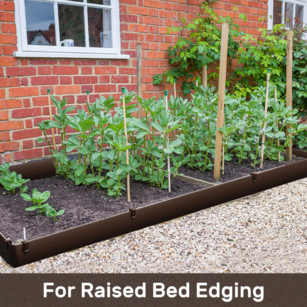AGTEK curved garden bed border setup demonstrating flexible edging.