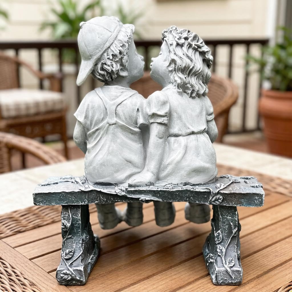 Ahbuohe Indoor desk kiss scene statue livens shelves and desks.