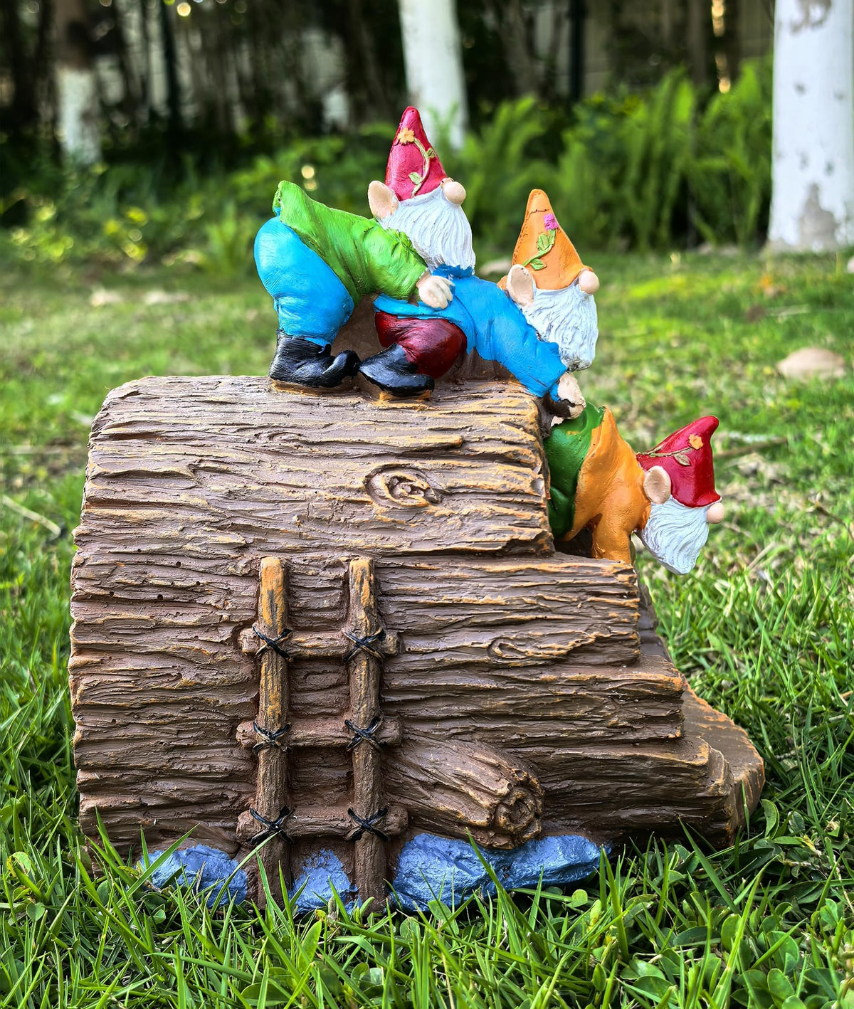 Ahbuohe resin gnome figure offers durable outdoor charm year after year.