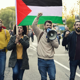 AhfuLife Palestine flag uses waterproof fabric to resist fading in sun and rain.