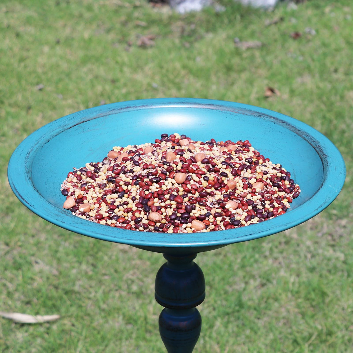 AIHAOKAN blue bird bath doubles as elegant garden decor.