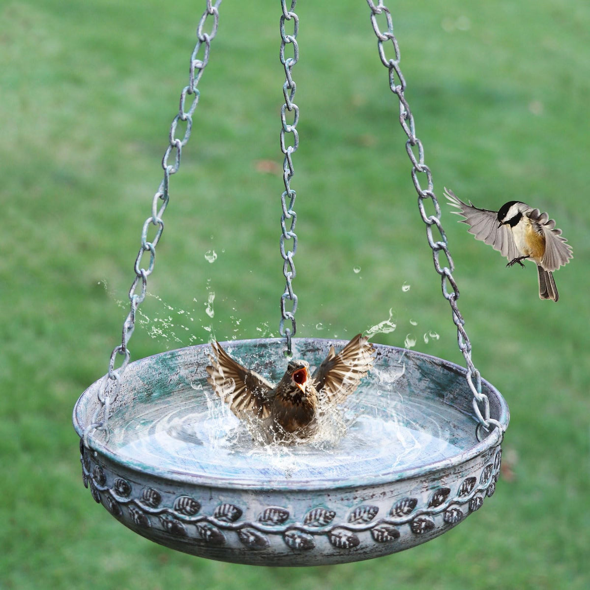 AIHAOKAN hanging bird bath full view shows durable retro green metal for outdoors.