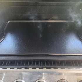 AJinTeby fat drain recess design reduces grease while preserving flavor