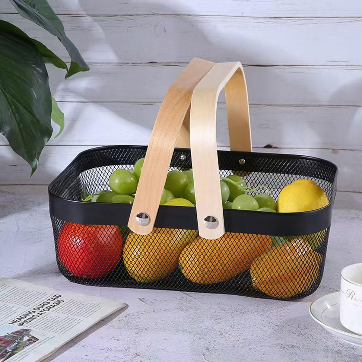 AJIODA fruit basket with wooden handle for easy transport and fresh display.
