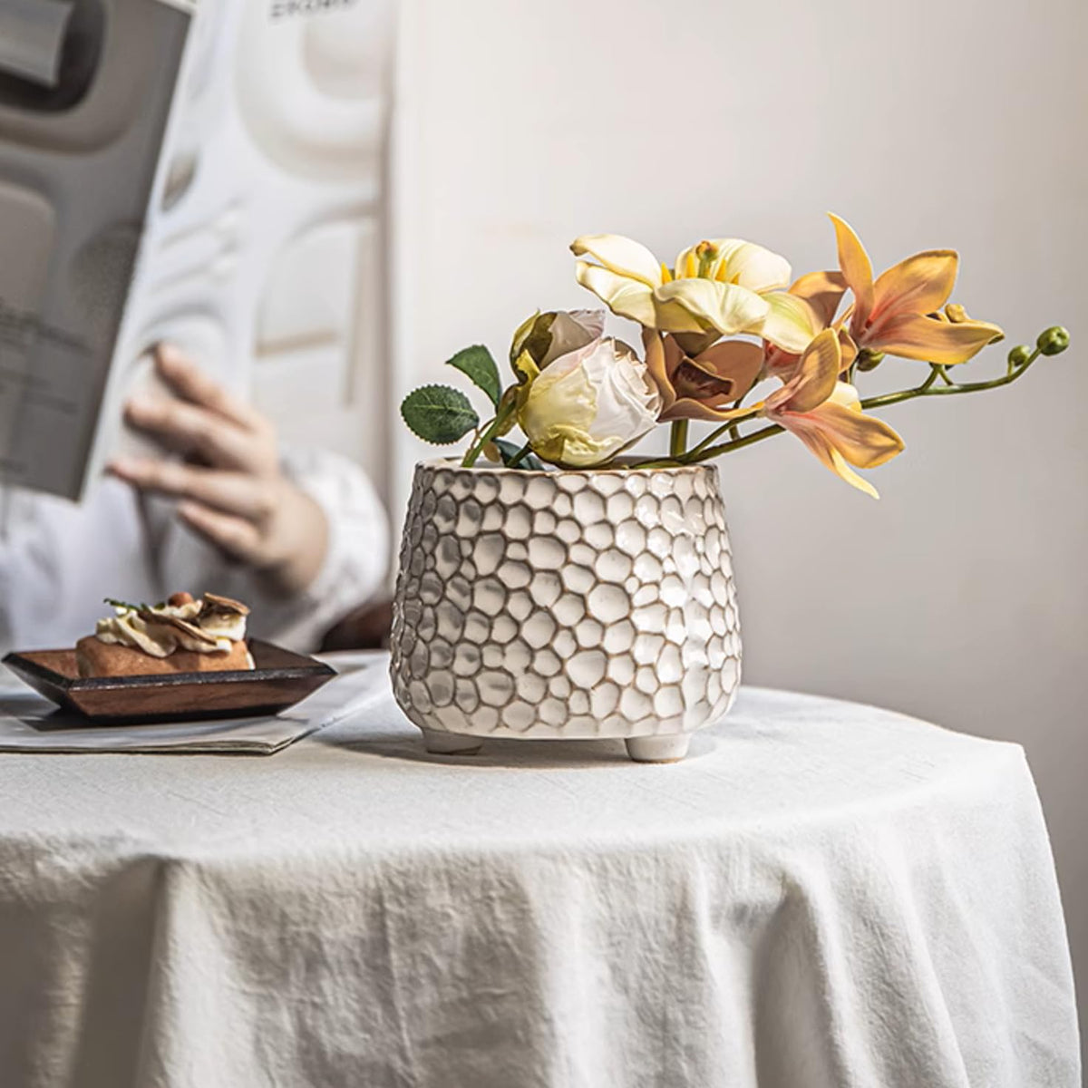 Thoughtful gift: Alikexin rustic planter for plant lovers and desk decor.