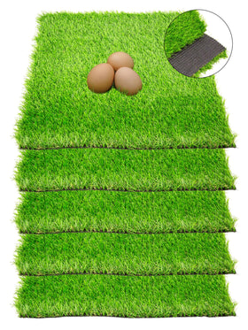 Alivani chicken nesting pad texture close-up showing plush bedding for hens