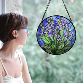 AMDERVEN green leaves stained glass suncatcher adds natural charm to living spaces
