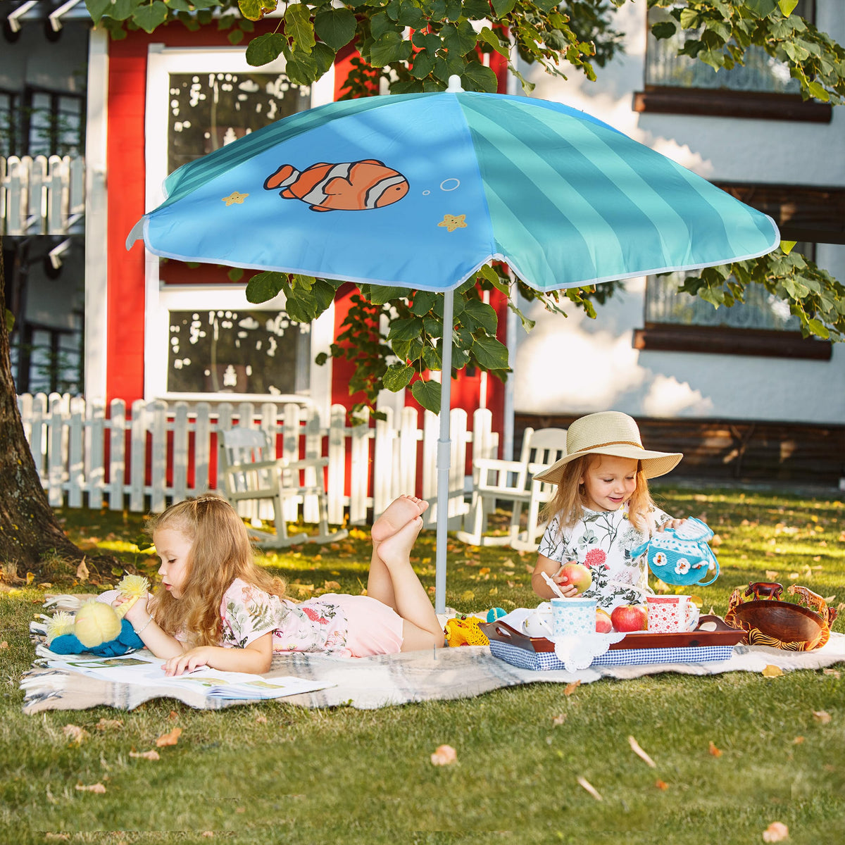 AMMSUN perfect-fit shade for little picnic tables during snacks and play.
