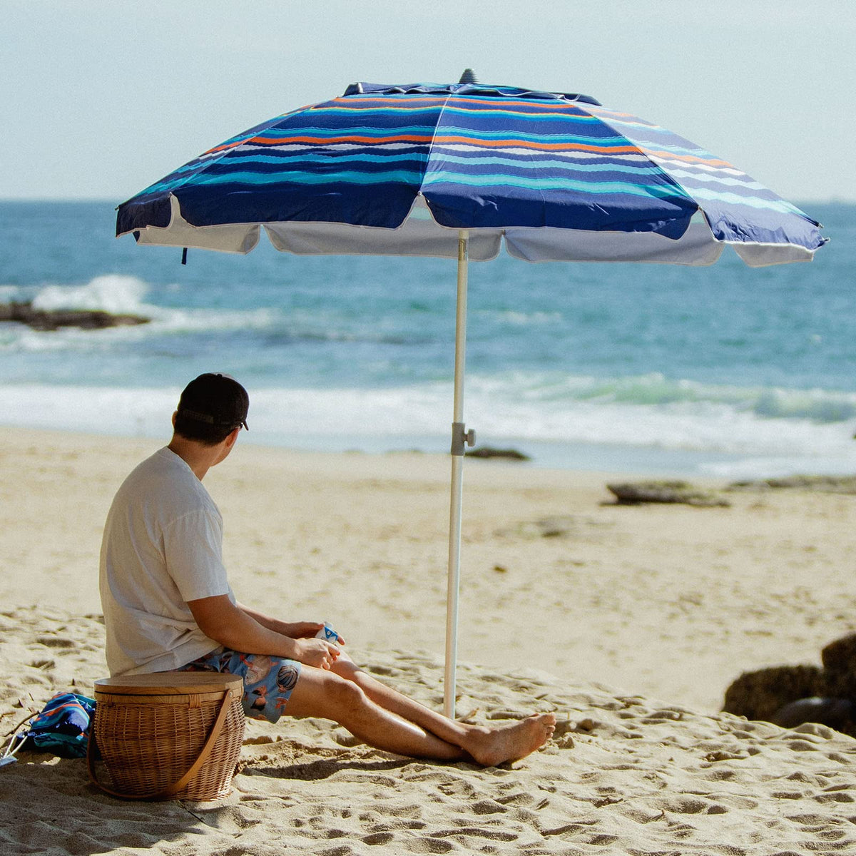 AMMSUN waterproof and stain-resistant fabric maintains color and protection in varying weather.
