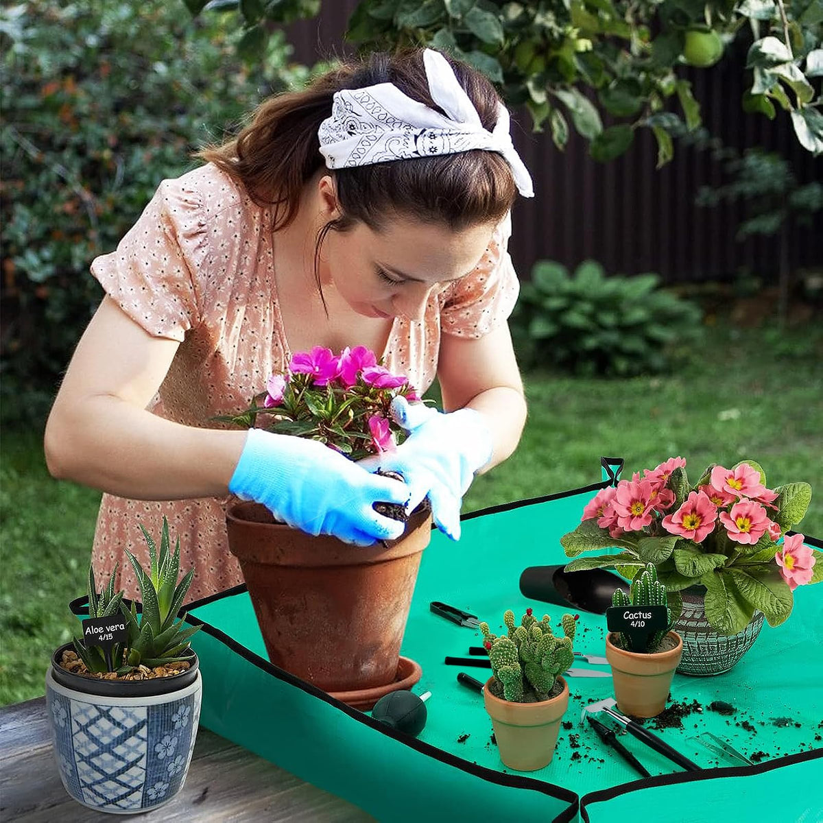ANPHSIN gardening gloves protect hands when handling small plants