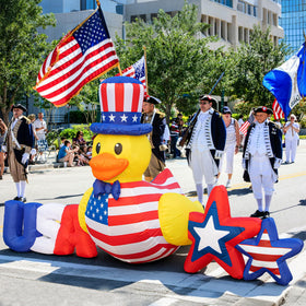 Anroog inflatable LED lights glow for nighttime parades and gatherings.