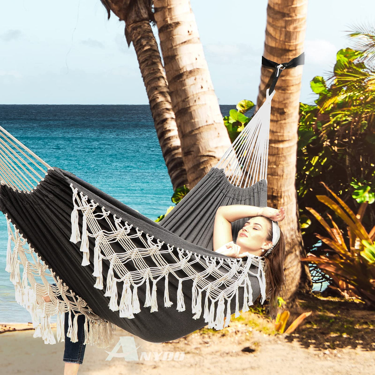 Anyoo Hammock suitable for outdoor and indoor use in any space.