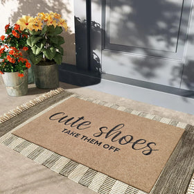 AOAOPQ high-traffic mat endures frequent use and cleaning.