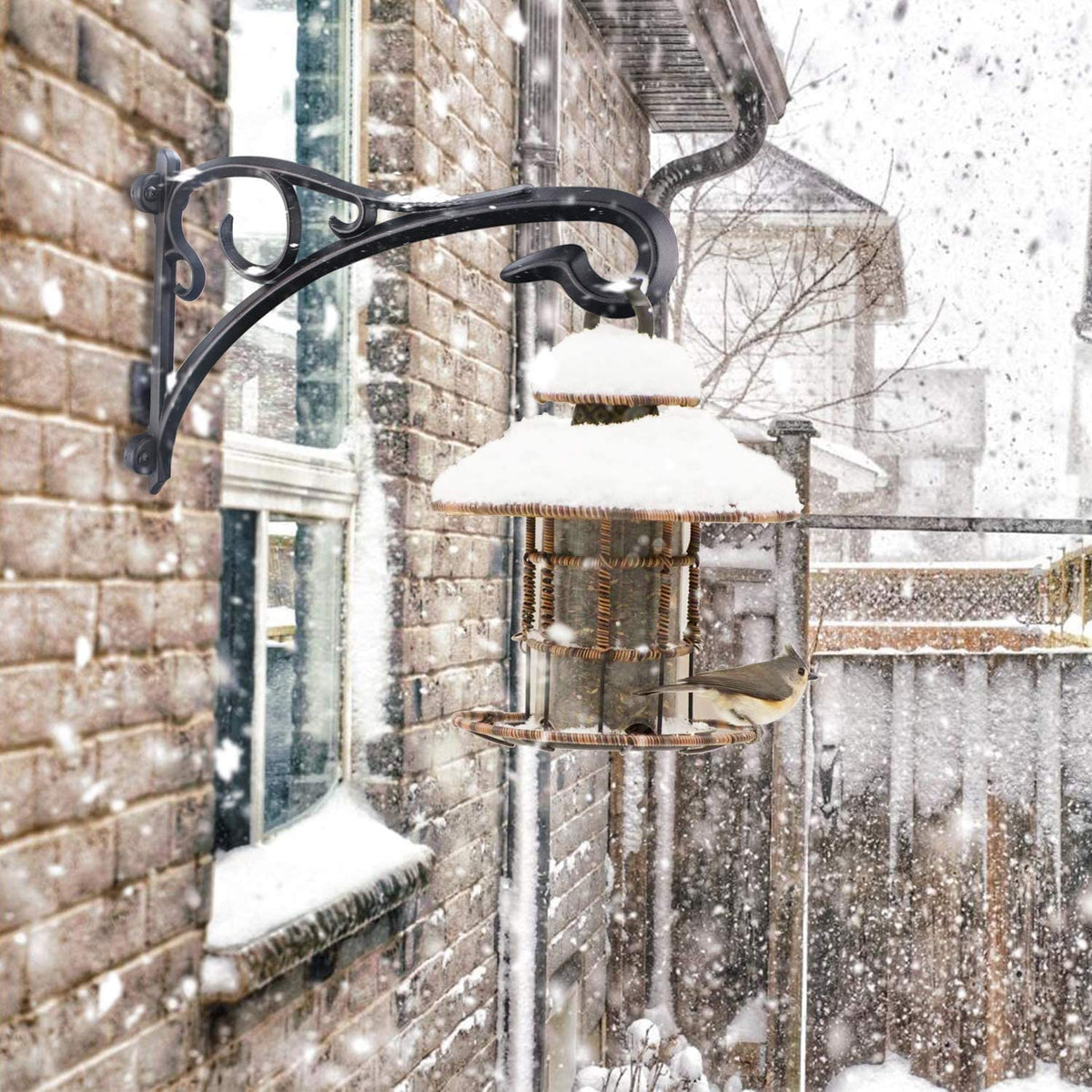 Aonagi multi-use décor hook for feeders, chimes, and lights.