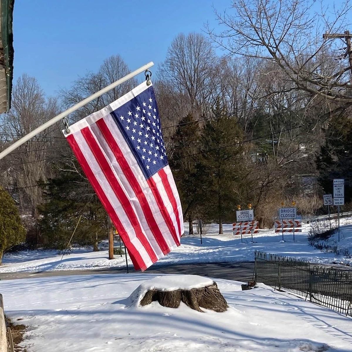 AOTAI flag resists fraying and tearing for long-term display.