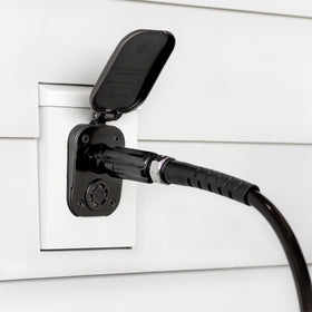 Aquor Straight Hose Connector with check valve for drip-free watering