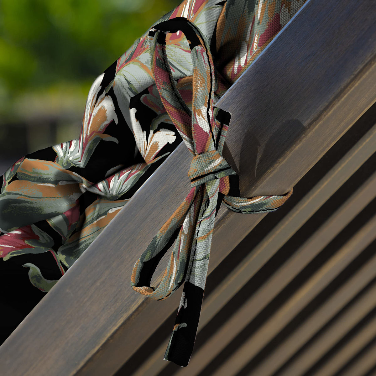 Arden Selections fade-resistant fabric stays vibrant in sun.