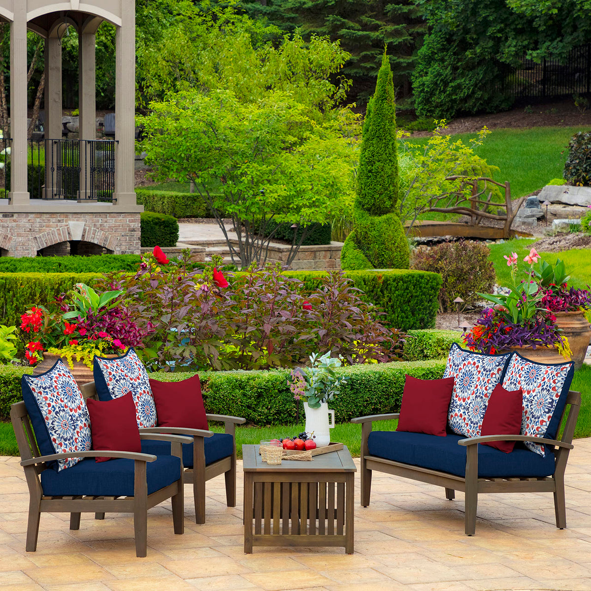 Arden Selections weatherproof design resists rain and sun exposure.