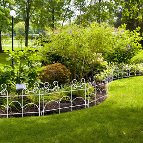 ARIFARO weather-ready metal panels resist outdoor wear while keeping borders clean.