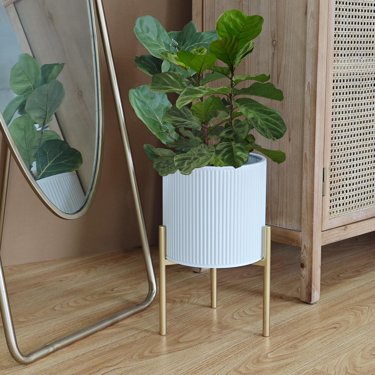 ARNIS large round planter with stand, side view, anti-rust metal for durable use.