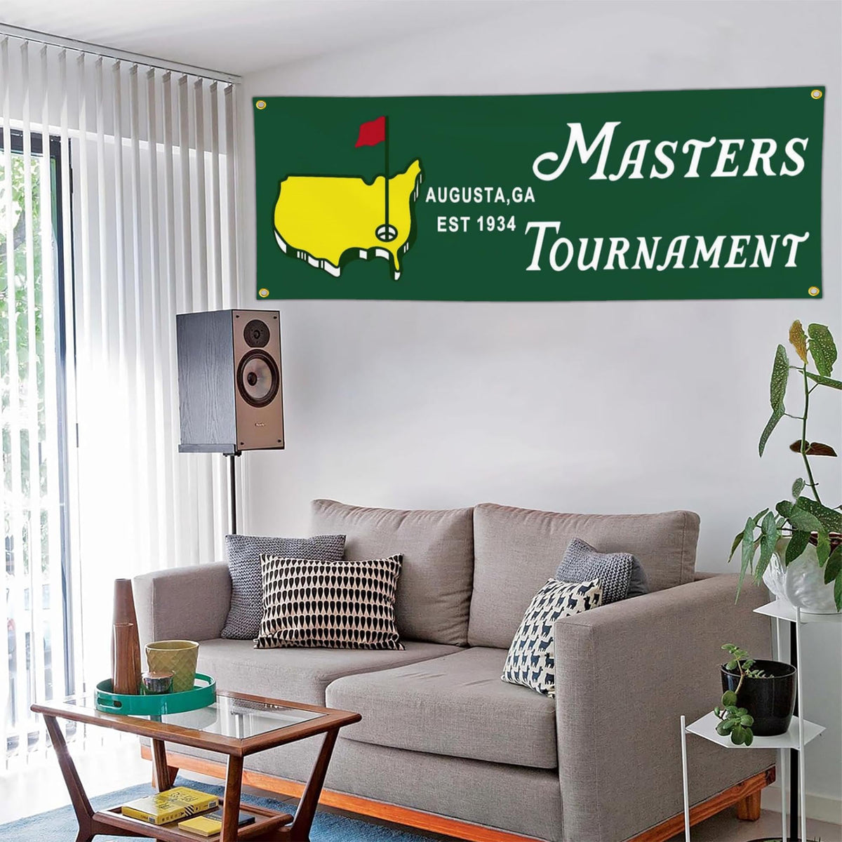 Aroxtms golf flag stands up to outdoor use with durable stitching.