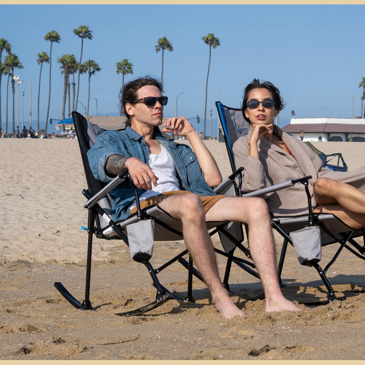 ARROWHEAD OUTDOOR sturdy frame supports up to 300 lbs for stability.