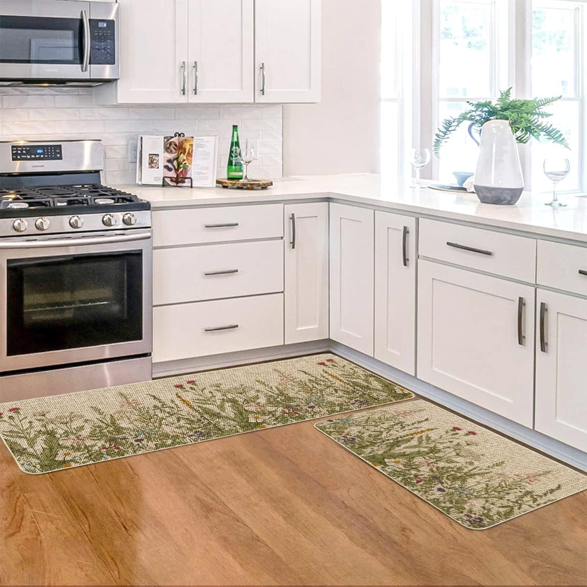 Artoid Mode Wildflower non-slip backing ensures safety on tile and wood floors.