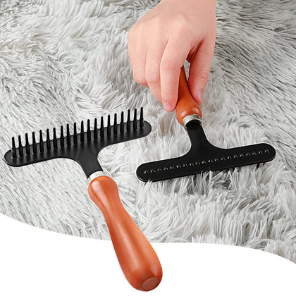 Astfys hand-held carpet rake with iron head restores fluff.