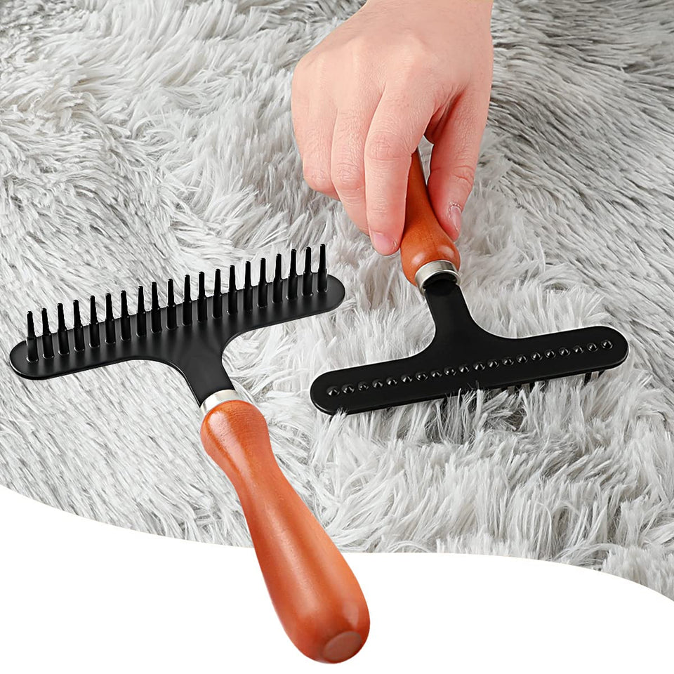 Astfys hand-held carpet rake with iron head restores fluff.