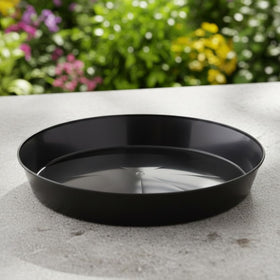 Austin Planter outdoor patio setup with drip pan and pot drainage