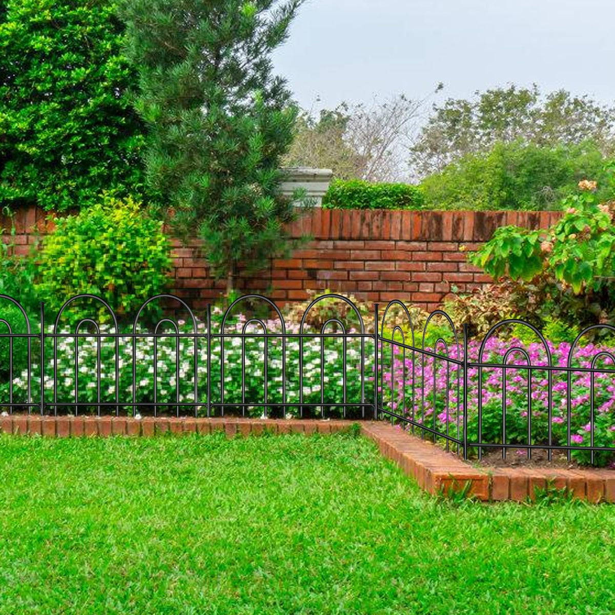 AveLOTUUG outdoor border edge helps define beds neatly.