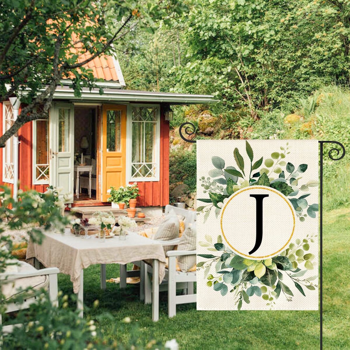 AVOIN colorlife double-sided flag ensures readable design from both sides outdoors.