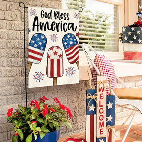 AVOIN colorlife Stars and Stripes flag—sleeve hanger fits standard flagpoles.