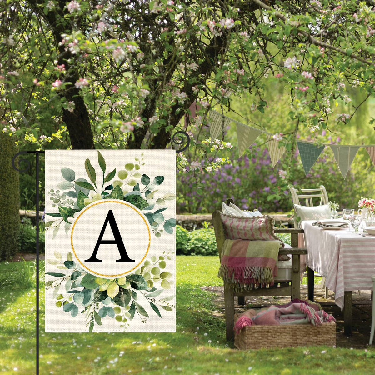 AVOIN colorlife floral garden pattern flag visible from both sides.