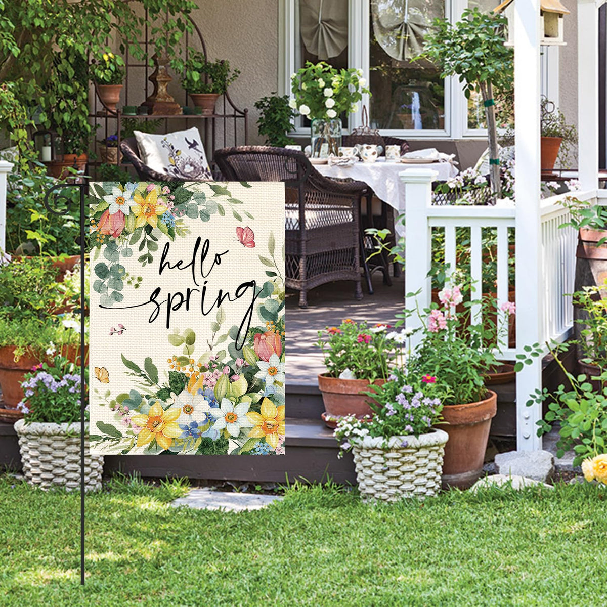 AVOIN colorlife weather-resistant flag designed for outdoor use